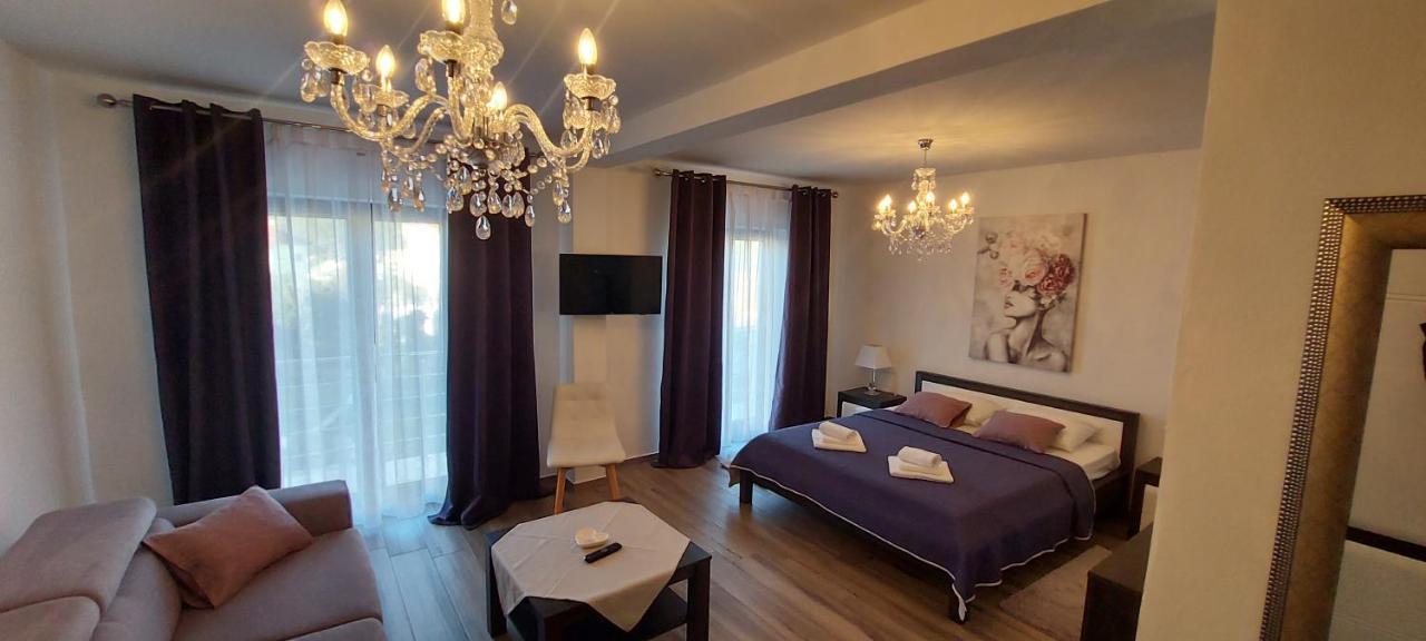Holiday Apartments Cecilija Supetarska Draga Eksteriør billede